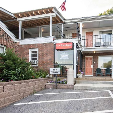 Tiltonlodge Inn & Suites Εξωτερικό φωτογραφία