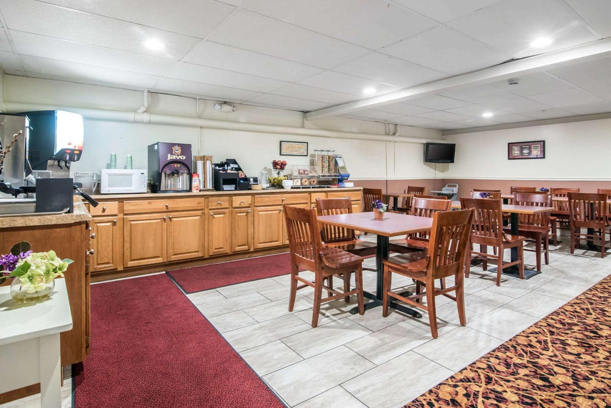Tiltonlodge Inn & Suites Εξωτερικό φωτογραφία
