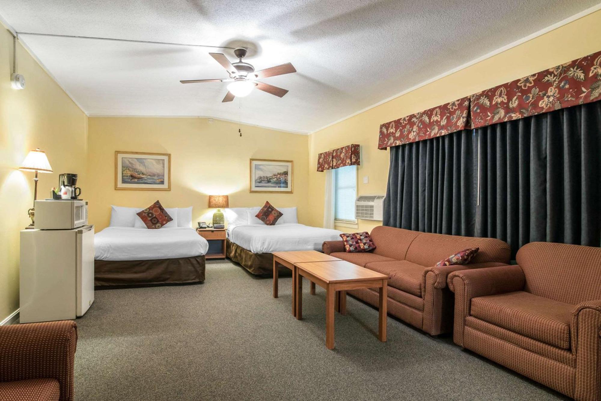 Tiltonlodge Inn & Suites Εξωτερικό φωτογραφία