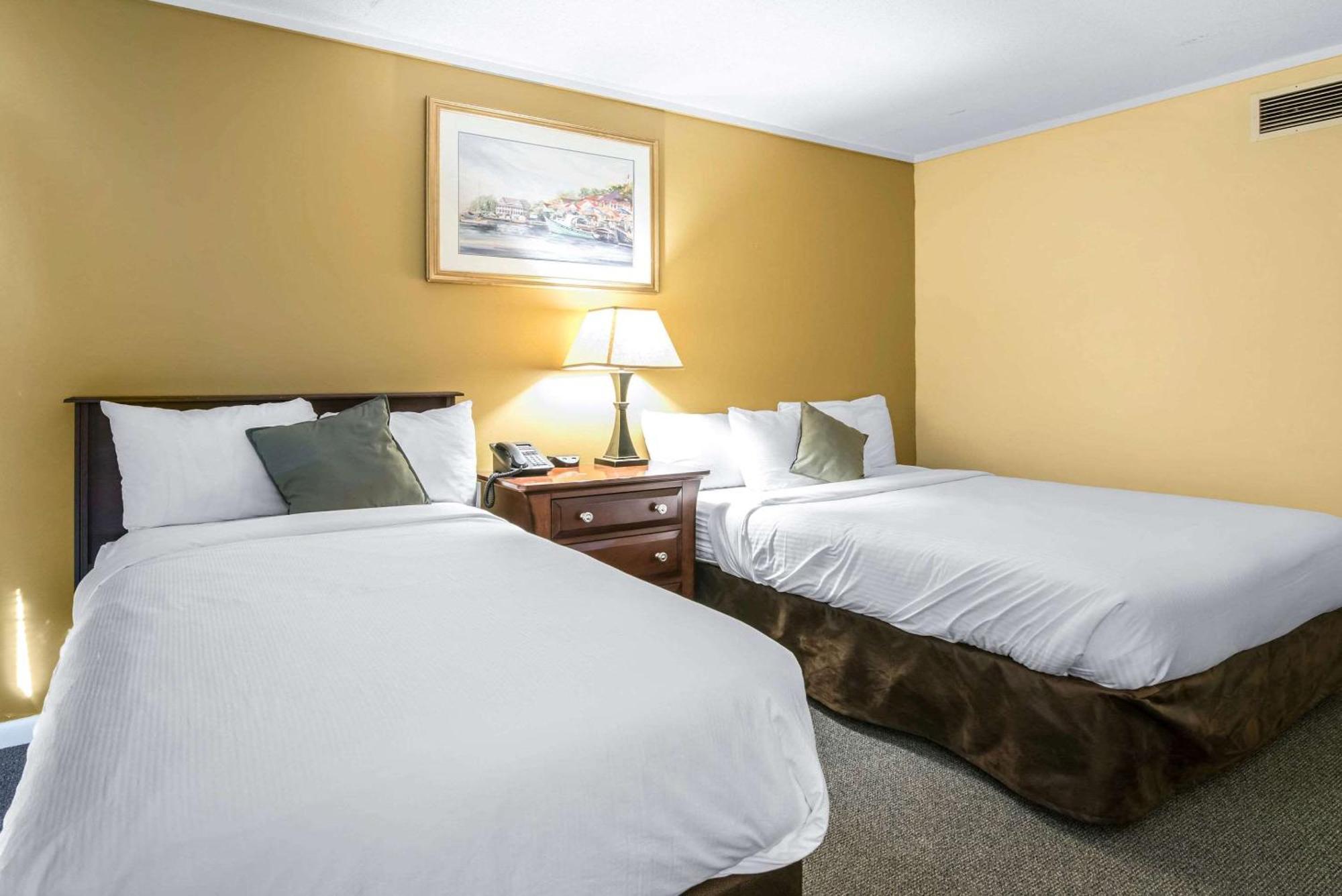 Tiltonlodge Inn & Suites Εξωτερικό φωτογραφία